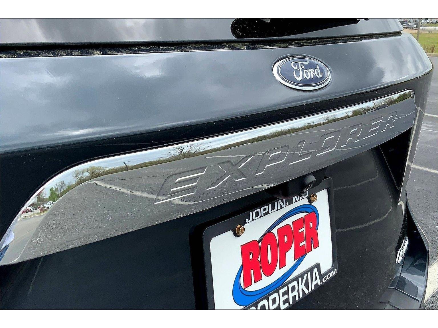 Used 2022 Ford Explorer XLT w/ Equipment Group 202A image 31