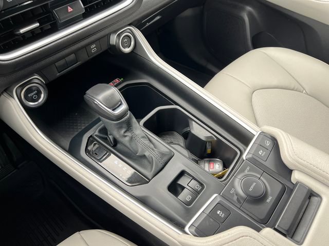 Used 2025 Toyota Grand Highlander AWD Hybrid image 28