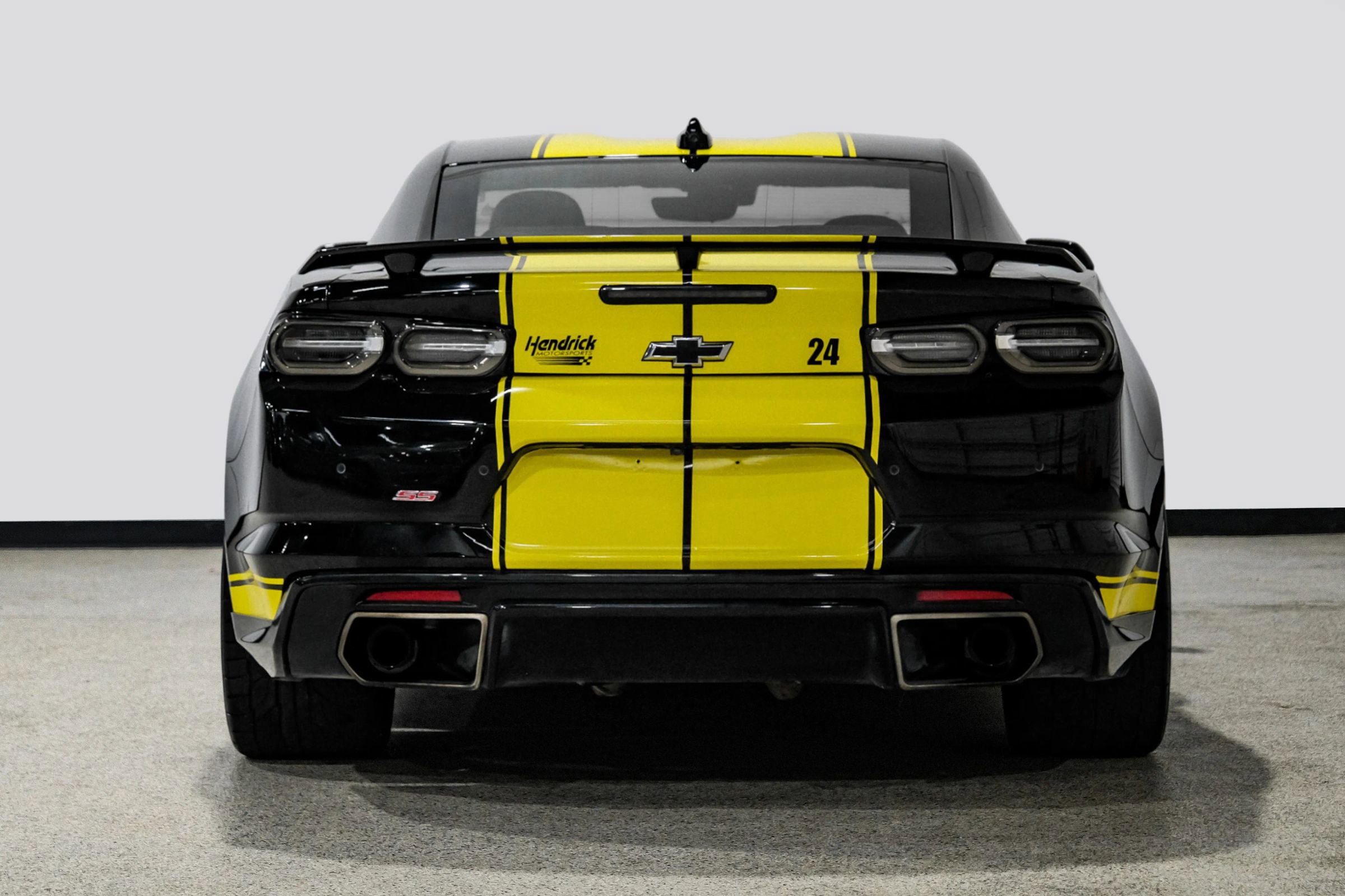 Used 2020 Chevrolet Camaro SS RWD image 7