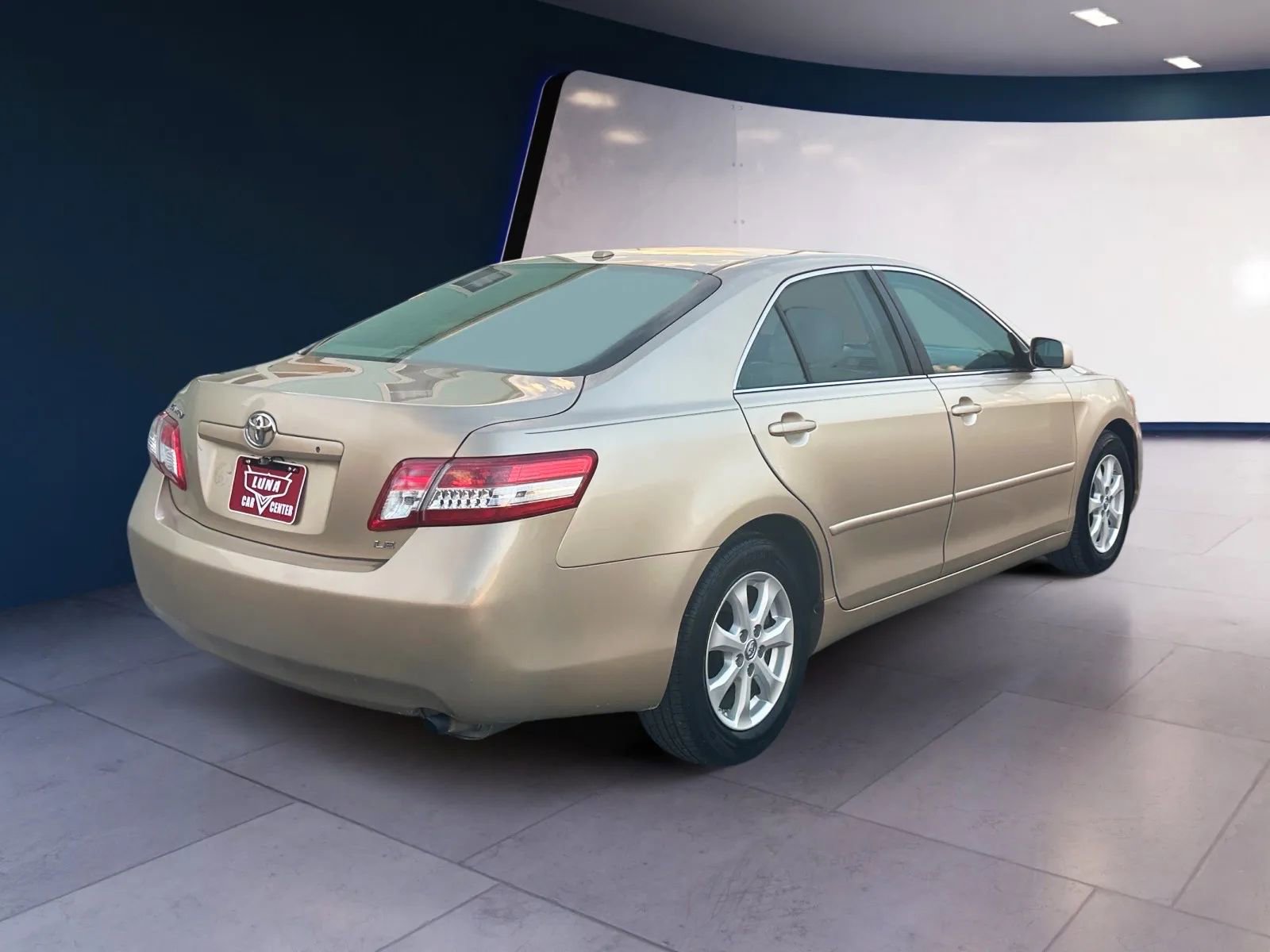 Used 2011 Toyota Camry LE w/ LE Extra-Value Pkg FWD image 5