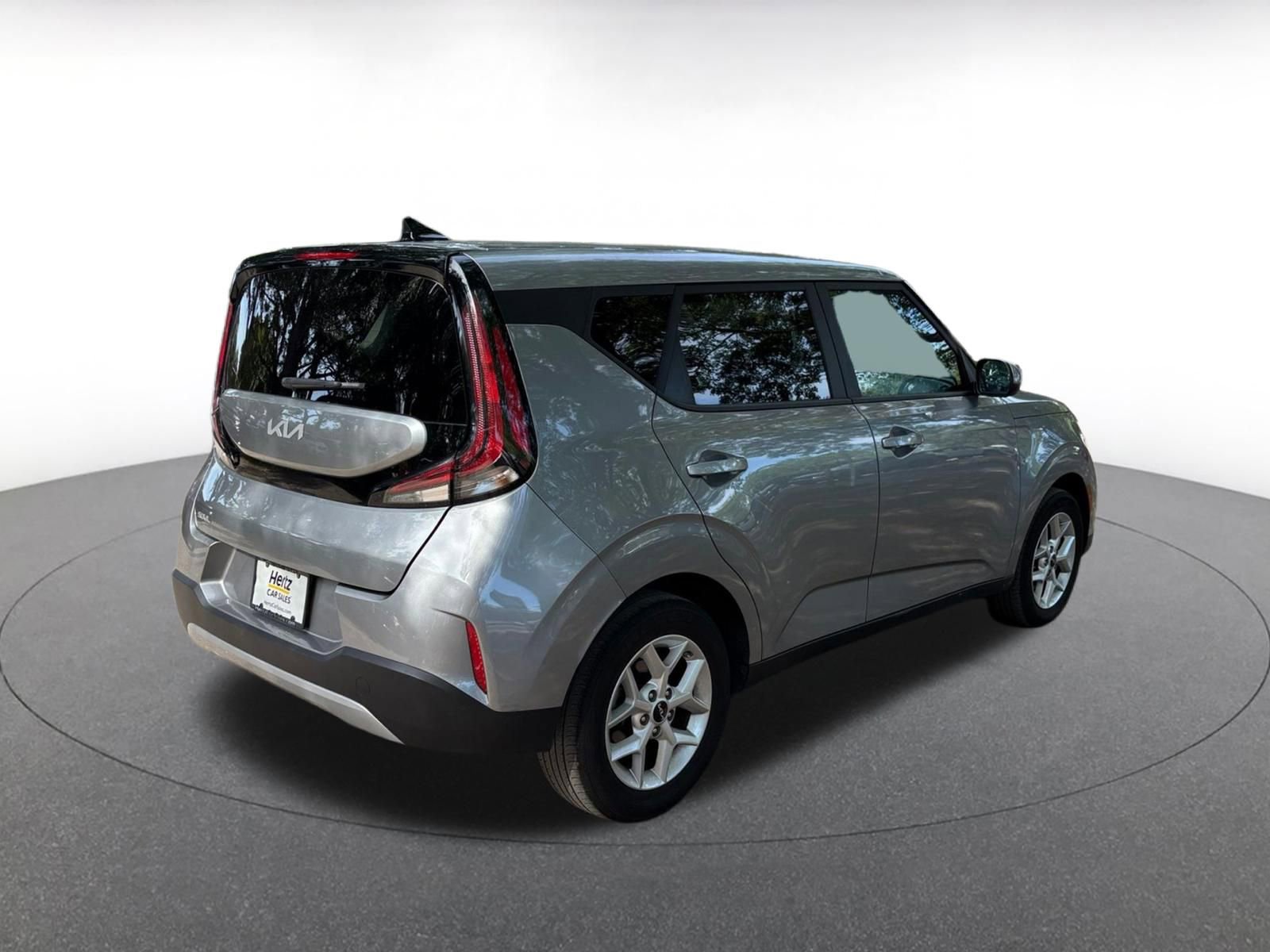 Used 2025 Kia Soul LX w/ LX Technology Package FWD image 7