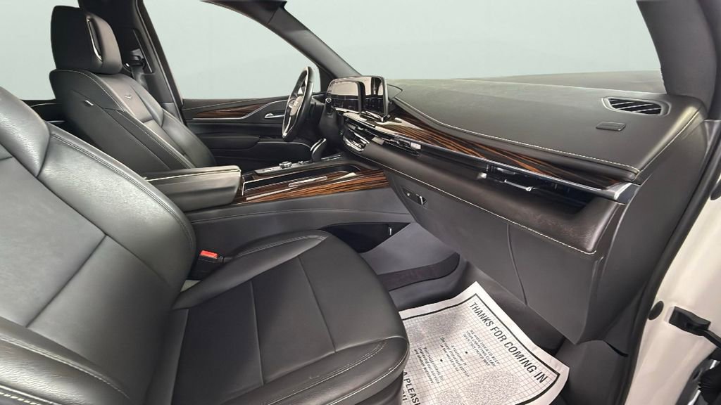 Used 2022 Cadillac Escalade Luxury image 38