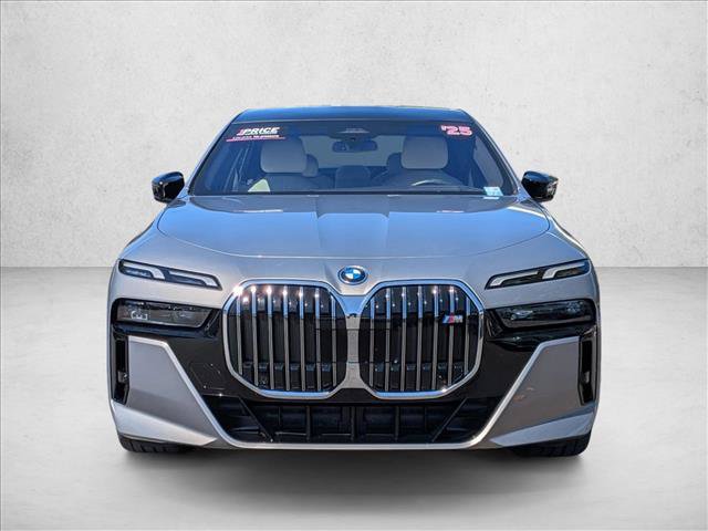 Used 2025 BMW i7 M70 AWD/4WD video 2