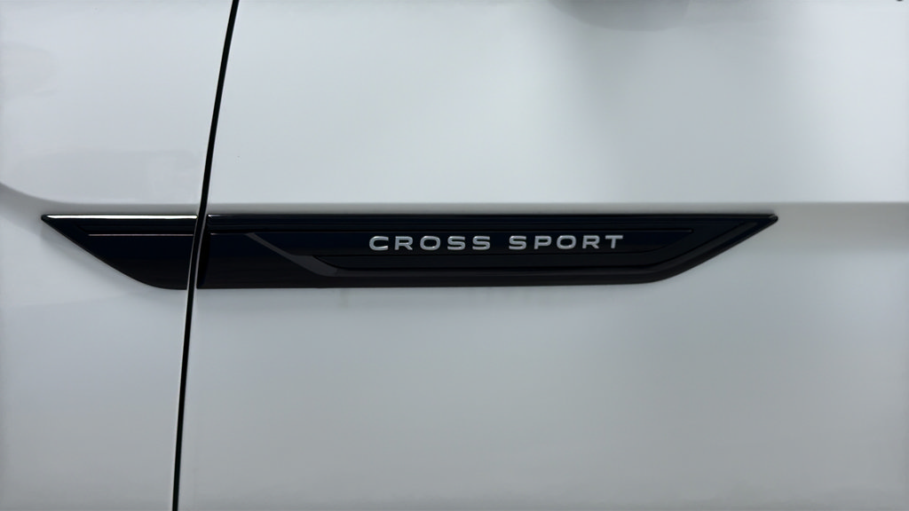 Used 2025 Volkswagen Atlas Cross Sport SEL R-Line AWD/4WD image 41