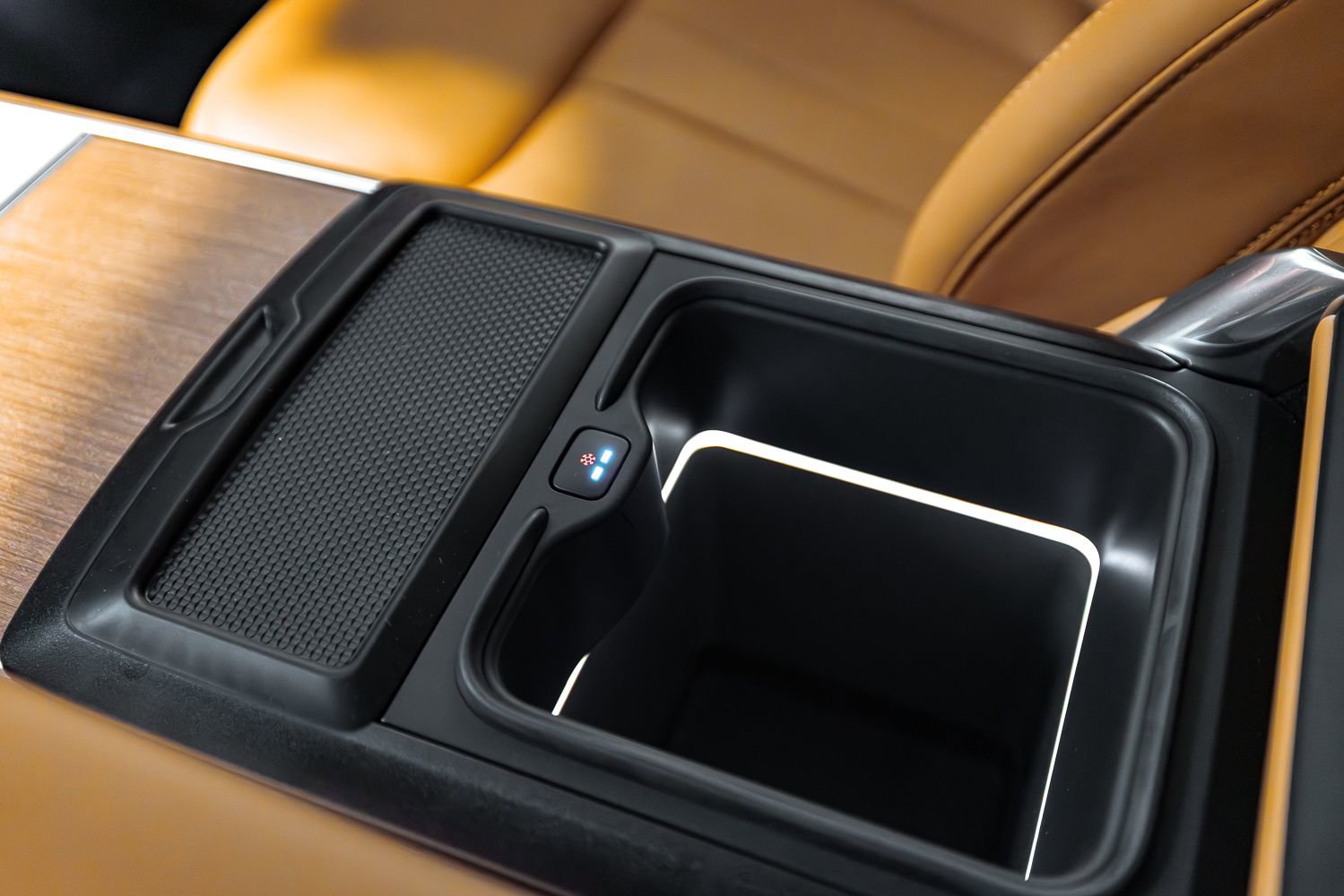 Used 2024 Land Rover Range Rover Long Wheelbase SE image 26