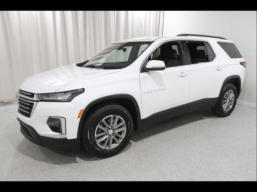 Certified 2023 Chevrolet Traverse LT FWD image 3