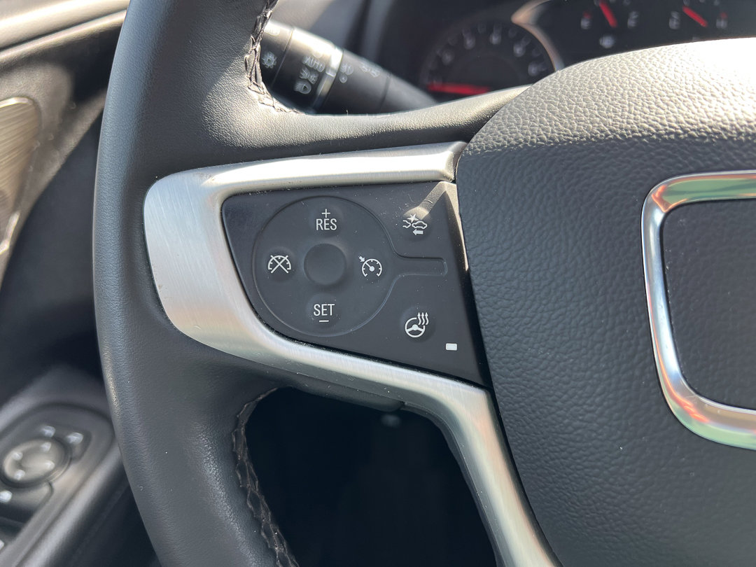 Used 2023 GMC Terrain SLT w/ Tech Package image 21