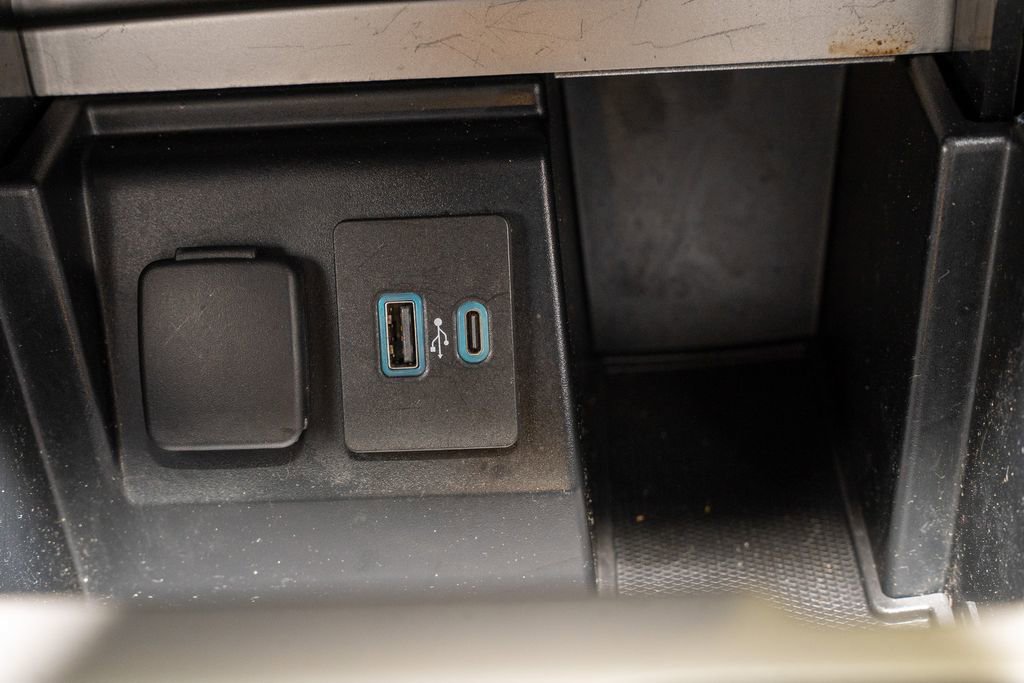 Used 2020 Ford Explorer XLT w/ Comfort Package image 17