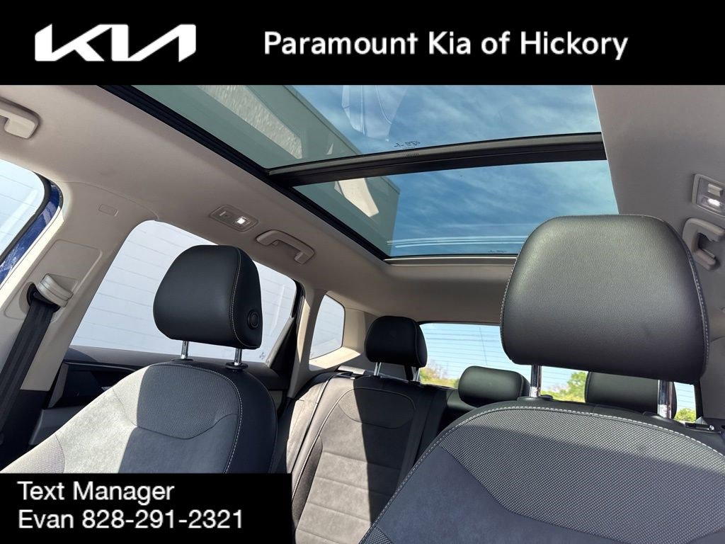 Used 2022 Volkswagen Taos SE FWD image 32