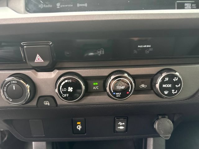 Used 2018 Toyota Tacoma TRD Sport AWD/4WD image 21