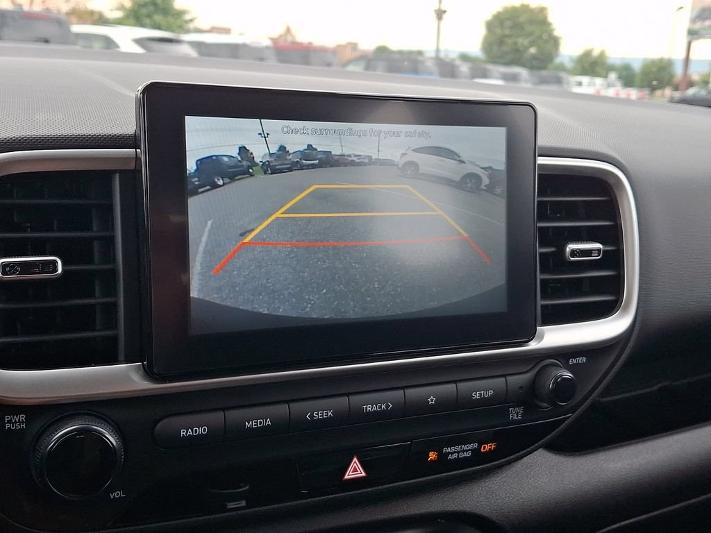Used 2020 Hyundai Venue SE FWD image 17