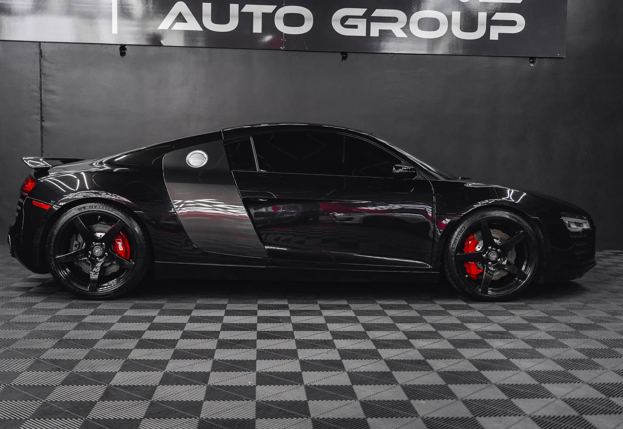 Used 2015 Audi R8 V8 image 18