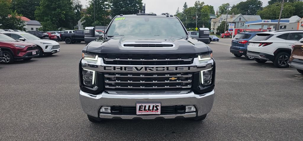 Used 2021 Chevrolet Silverado 3500 LTZ w/ LTZ Convenience Package AWD/4WD image 2