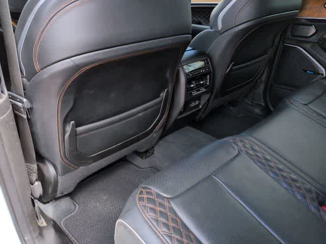 Used 2023 Jeep Grand Cherokee Summit AWD/4WD image 18