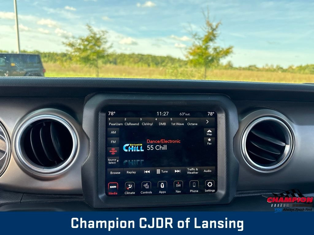 Used 2021 Jeep Gladiator Rubicon AWD/4WD image 19