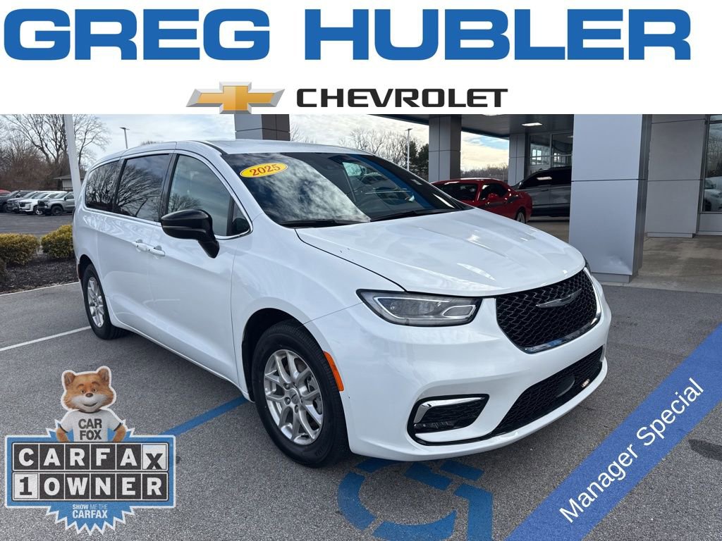 Used 2025 Chrysler Pacifica Select