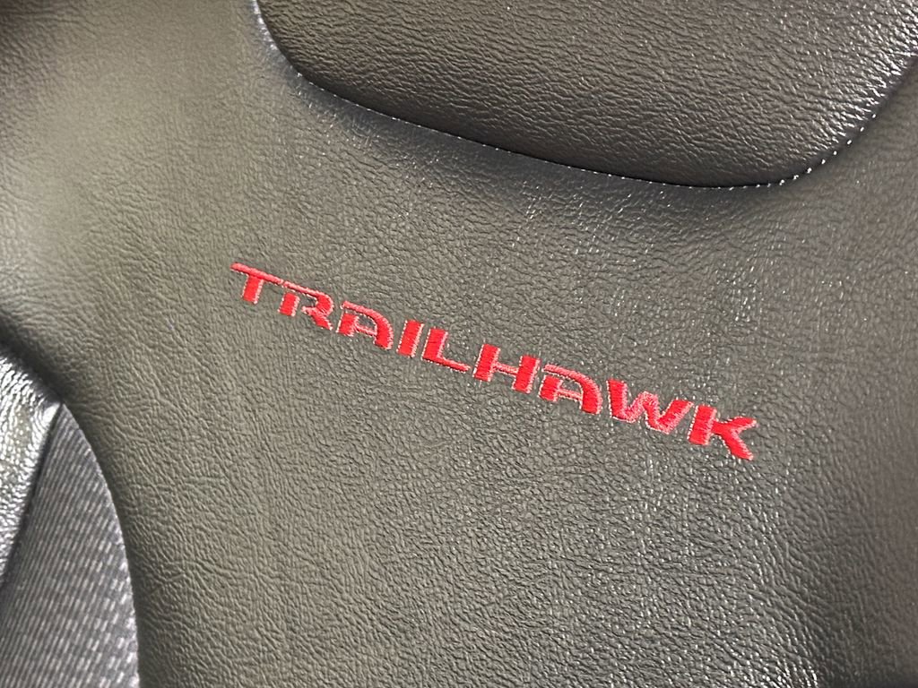 Certified 2024 Jeep Compass Trailhawk AWD/4WD image 28