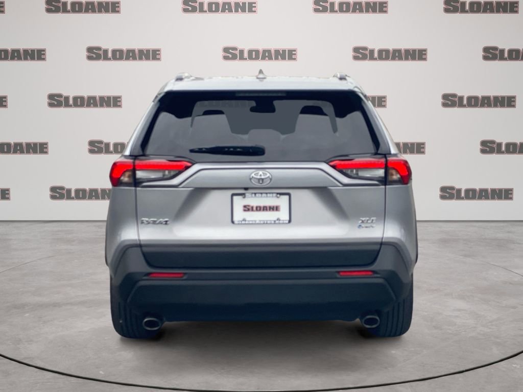 Used 2025 Toyota RAV4 XLE AWD/4WD image 4