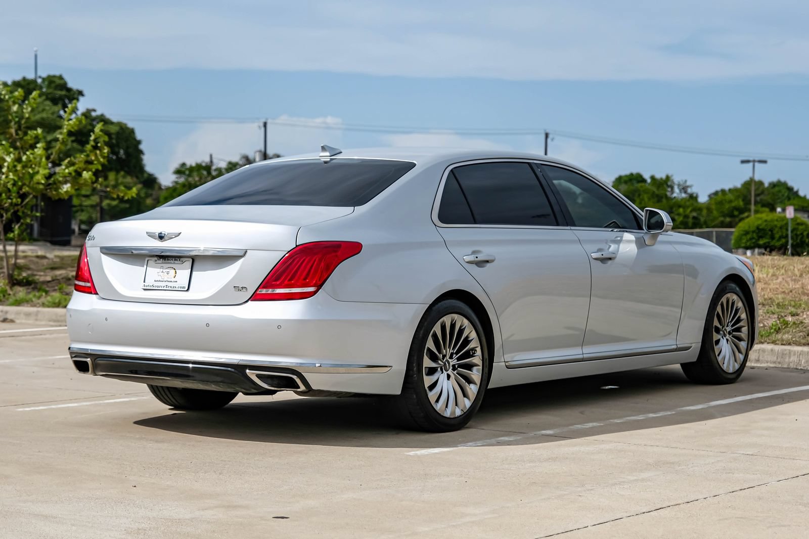 Used 2019 Genesis G90 5.0 Ultimate RWD image 8