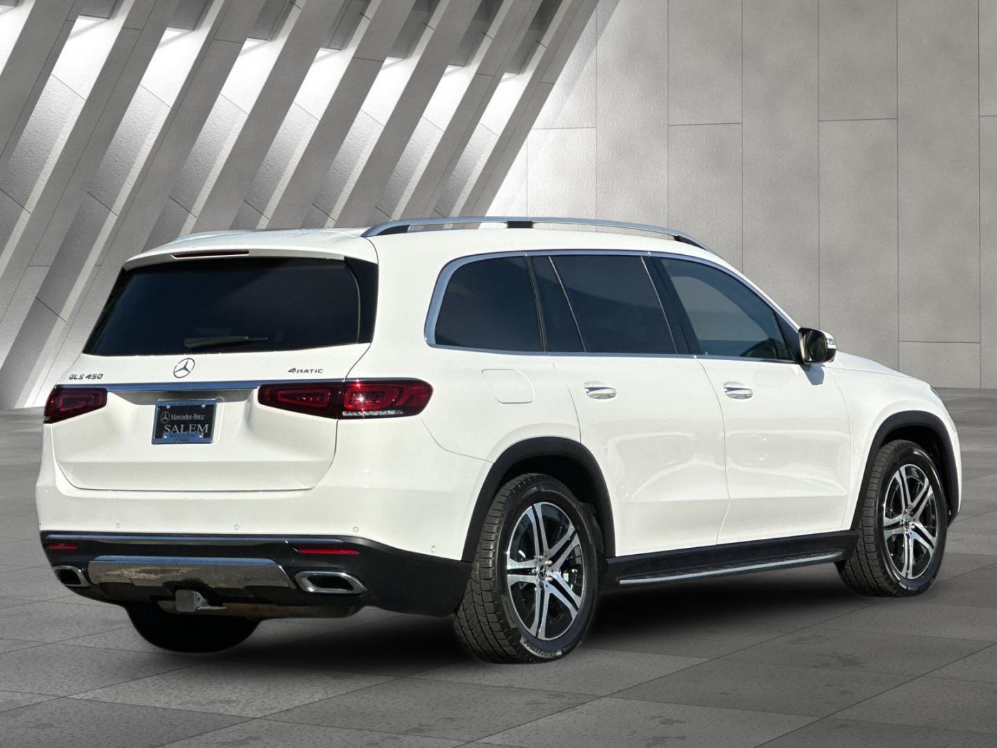 Used 2021 Mercedes-Benz GLS 450 4MATIC image 4
