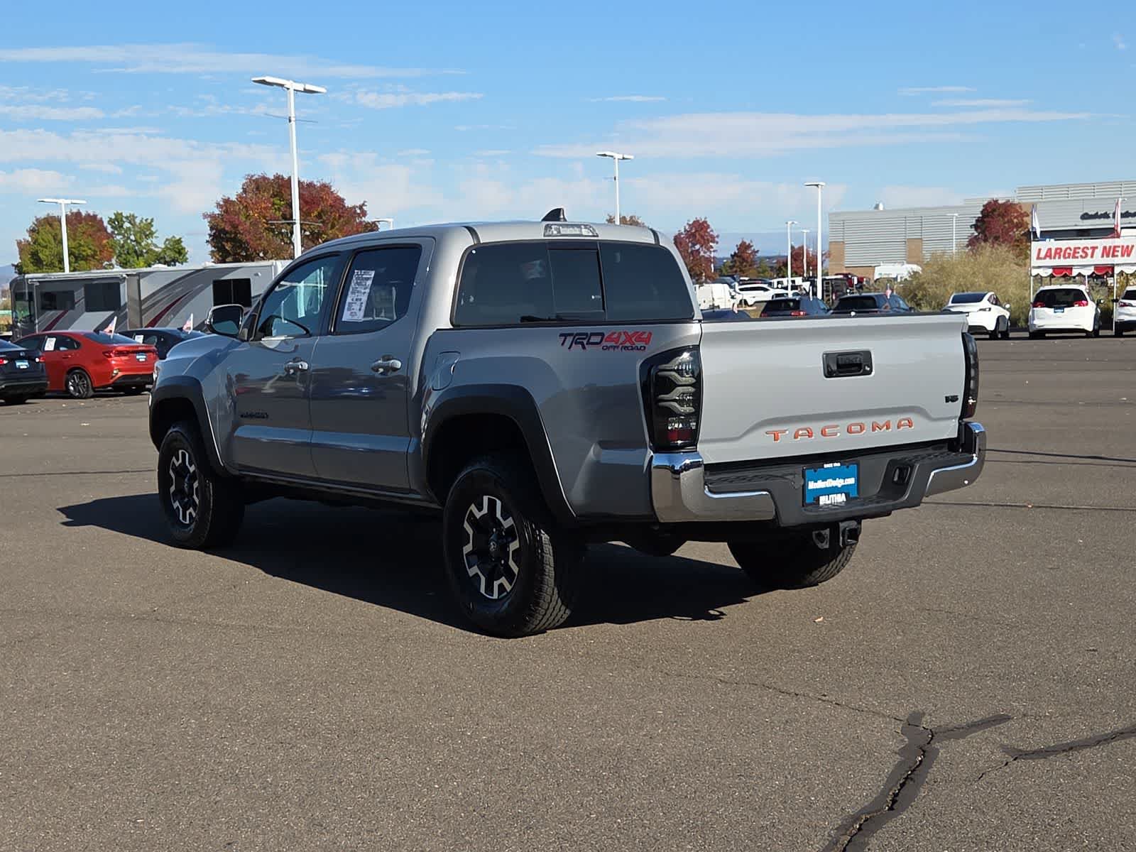 Used 2020 Toyota Tacoma TRD Off-Road AWD/4WD image 12