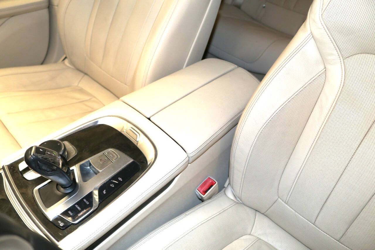 Used 2016 BMW 740i RWD image 78