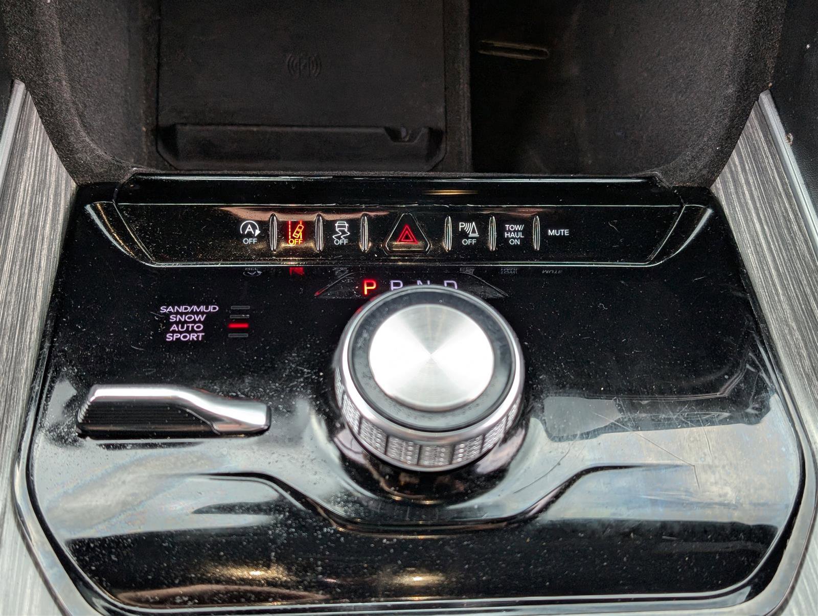 Used 2024 Jeep Wagoneer Series II w/ Flexible Seating Group image 26