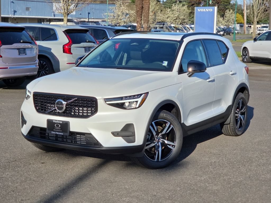 New 2026 Volvo XC40 B5 Core w/ Climate Package AWD/4WD video 1