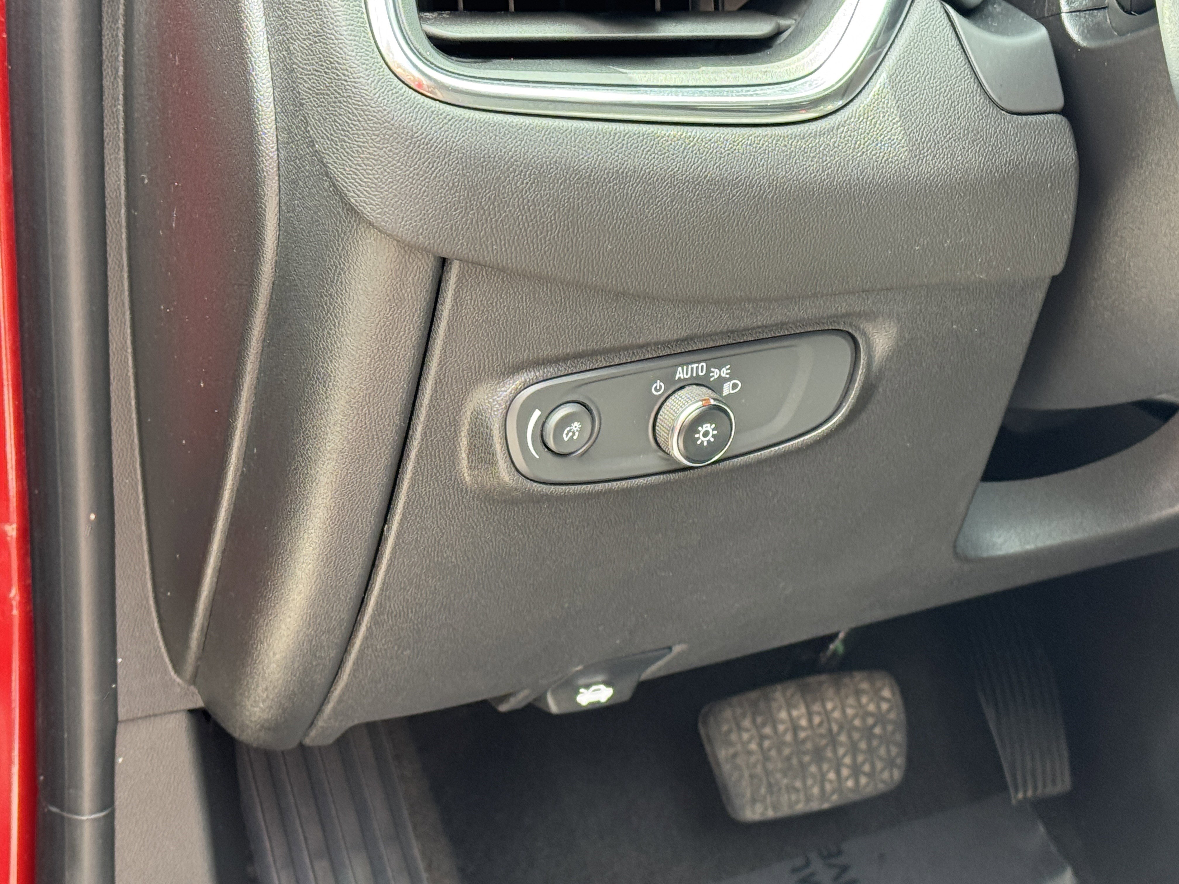 Used 2023 Chevrolet Equinox LT image 14