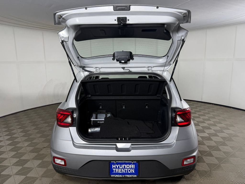 Certified 2026 Hyundai Venue SEL FWD image 15