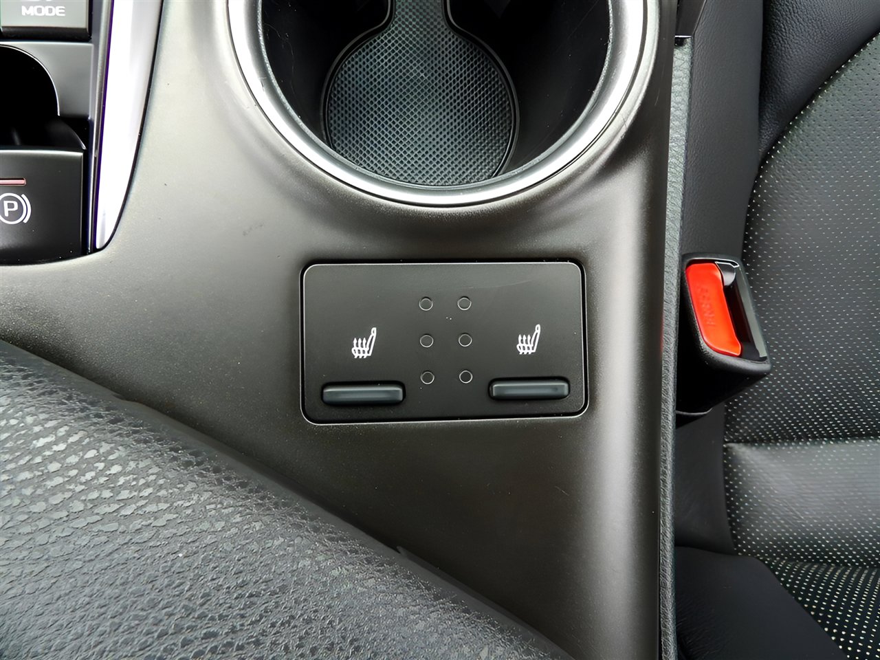 Used 2024 Toyota Camry XLE image 28