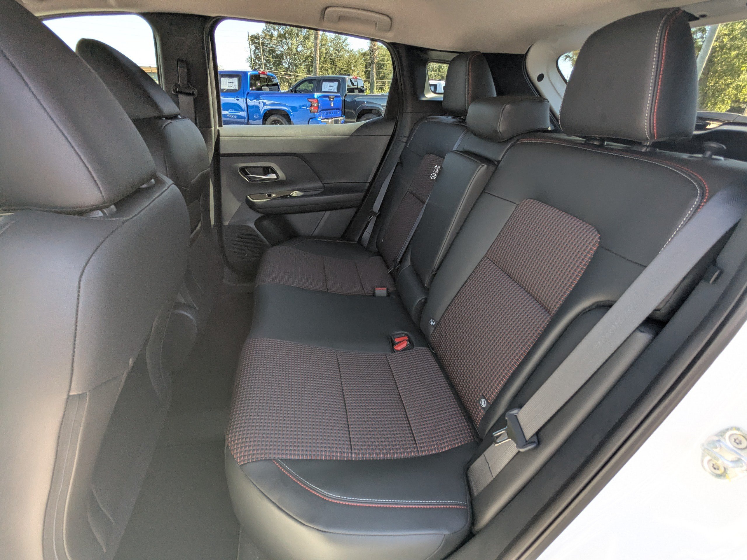 New 2027 Nissan Kicks SR FWD image 14