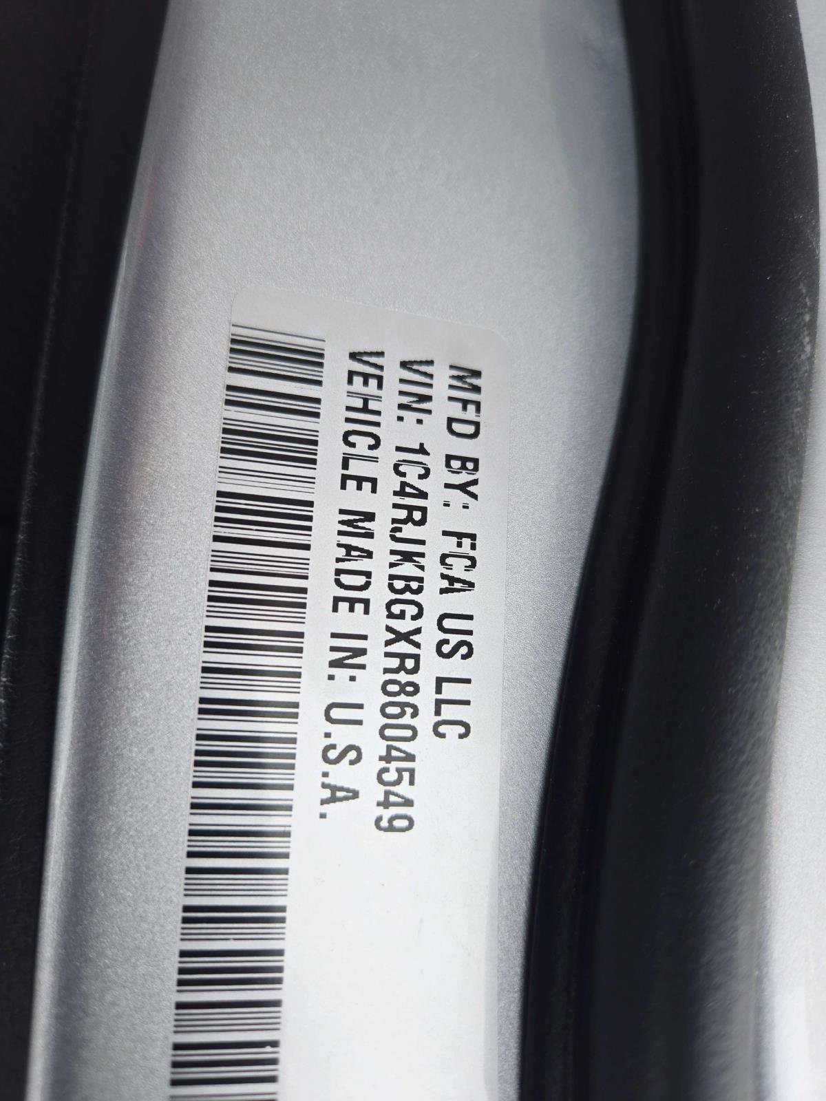 Used 2024 Jeep Grand Cherokee L Limited w/ Black Appearance Package image 41