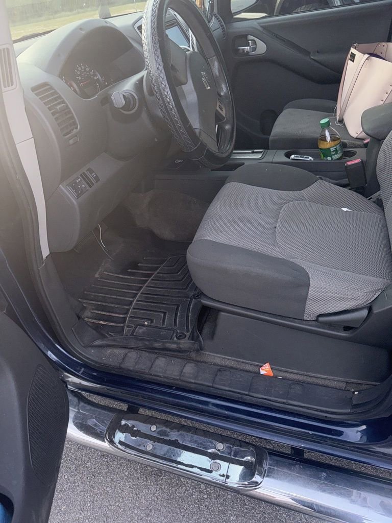 Used 2011 Suzuki Equator Sport image 4