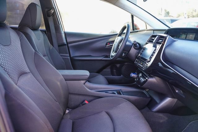 Used 2022 Toyota Prius LE image 17
