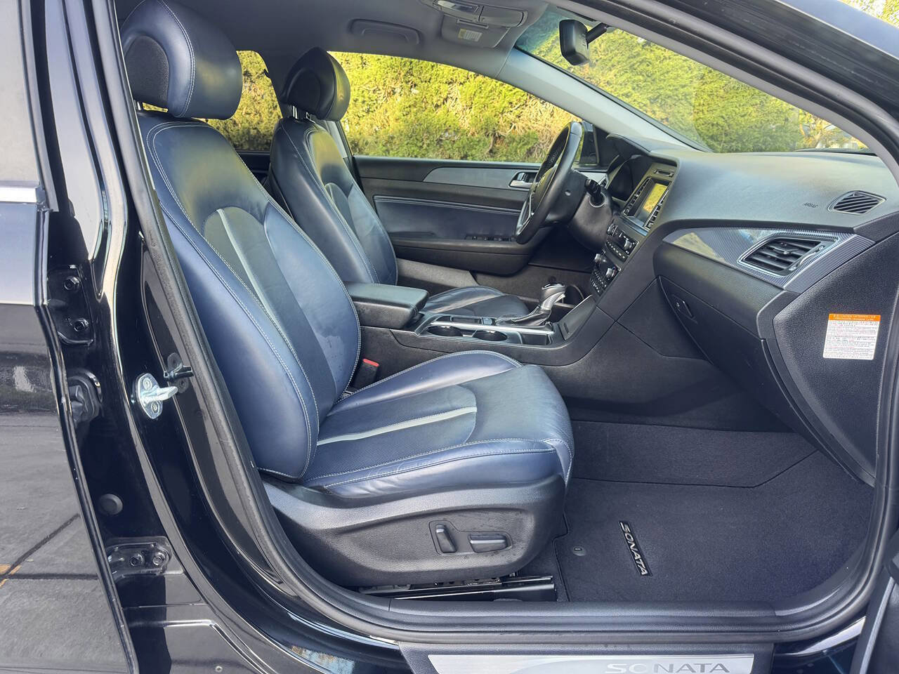 Used 2017 Hyundai Sonata Limited image 12