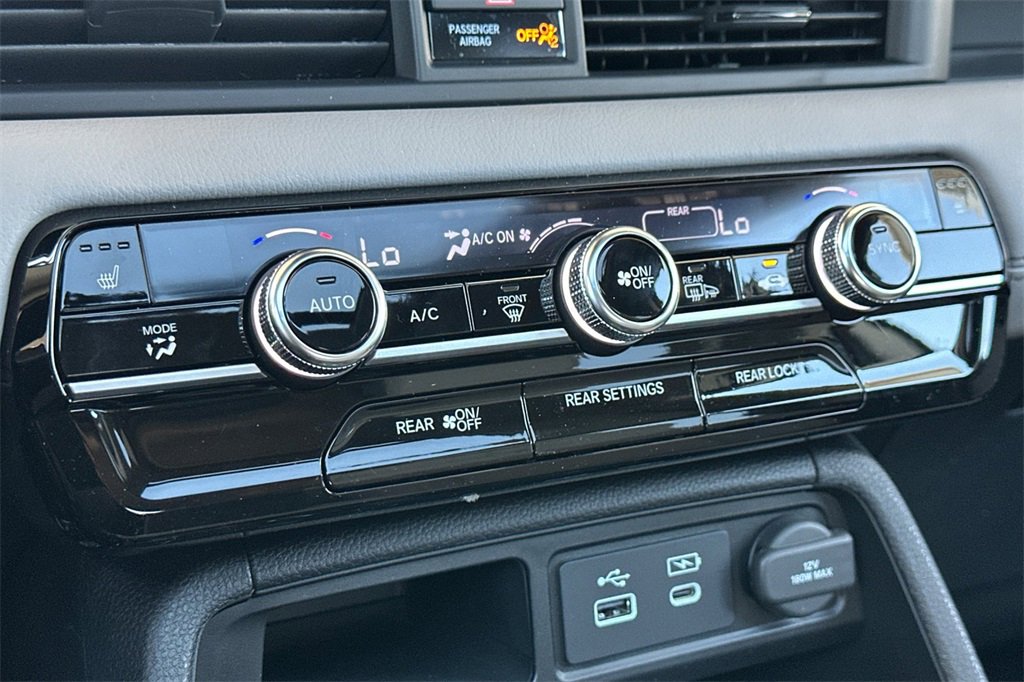 New 2025 Honda Pilot Touring image 23