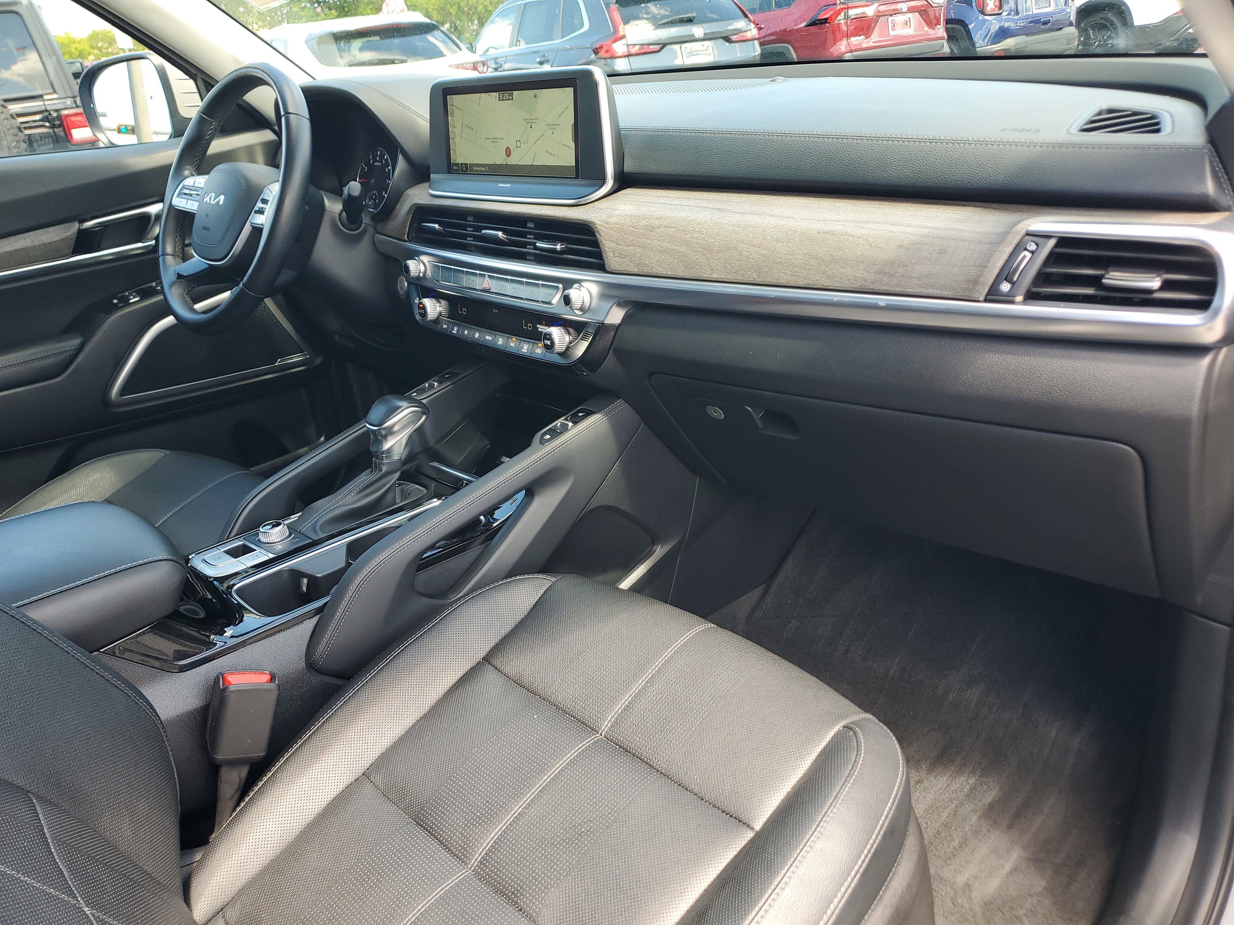 Used 2022 Kia Telluride EX w/ EX Premium Package image 22