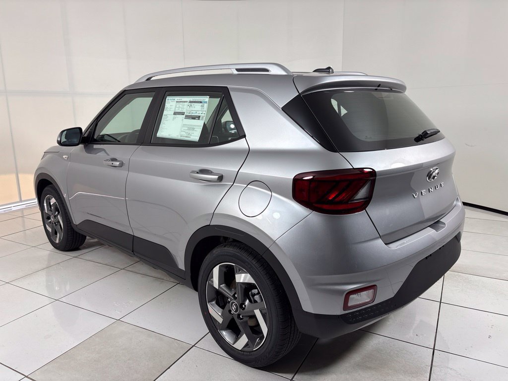 New 2026 Hyundai Venue SEL FWD image 3