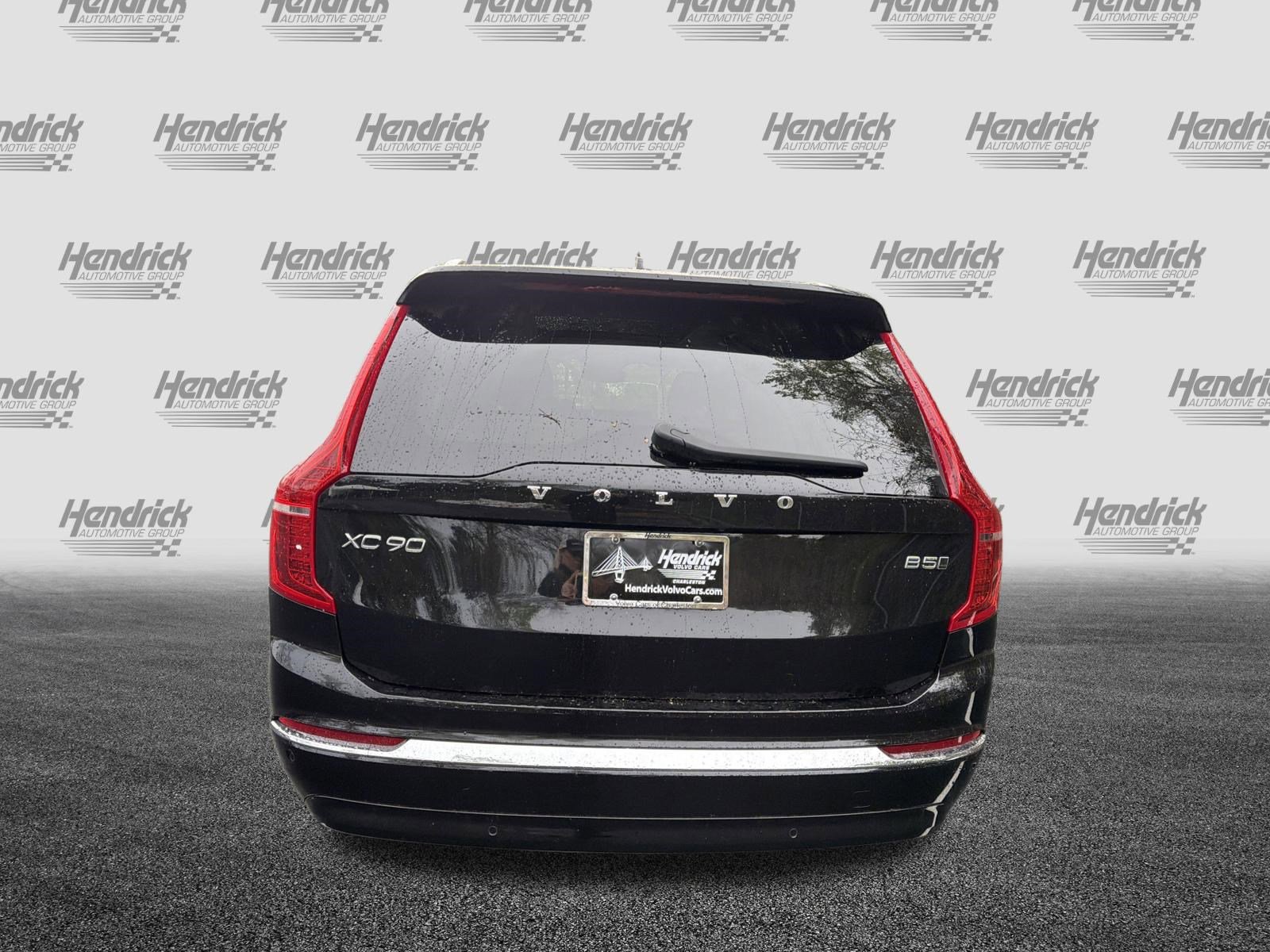 Certified 2025 Volvo XC90 B5 Core image 9