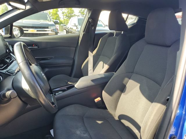 Used 2019 Toyota C-HR XLE FWD image 5