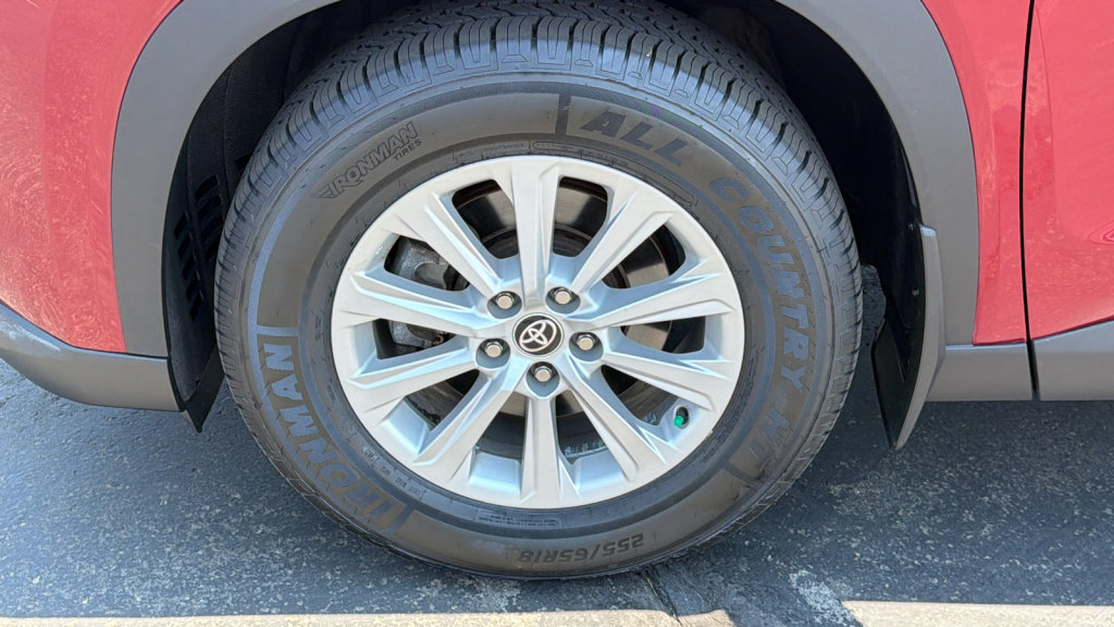 Certified 2024 Toyota Grand Highlander AWD image 9