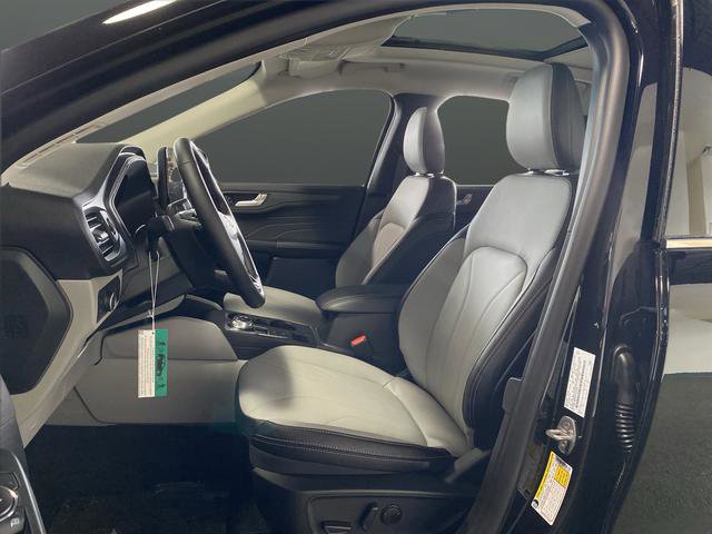 New 2026 Ford Escape SE w/ PHEV Premium Package image 4