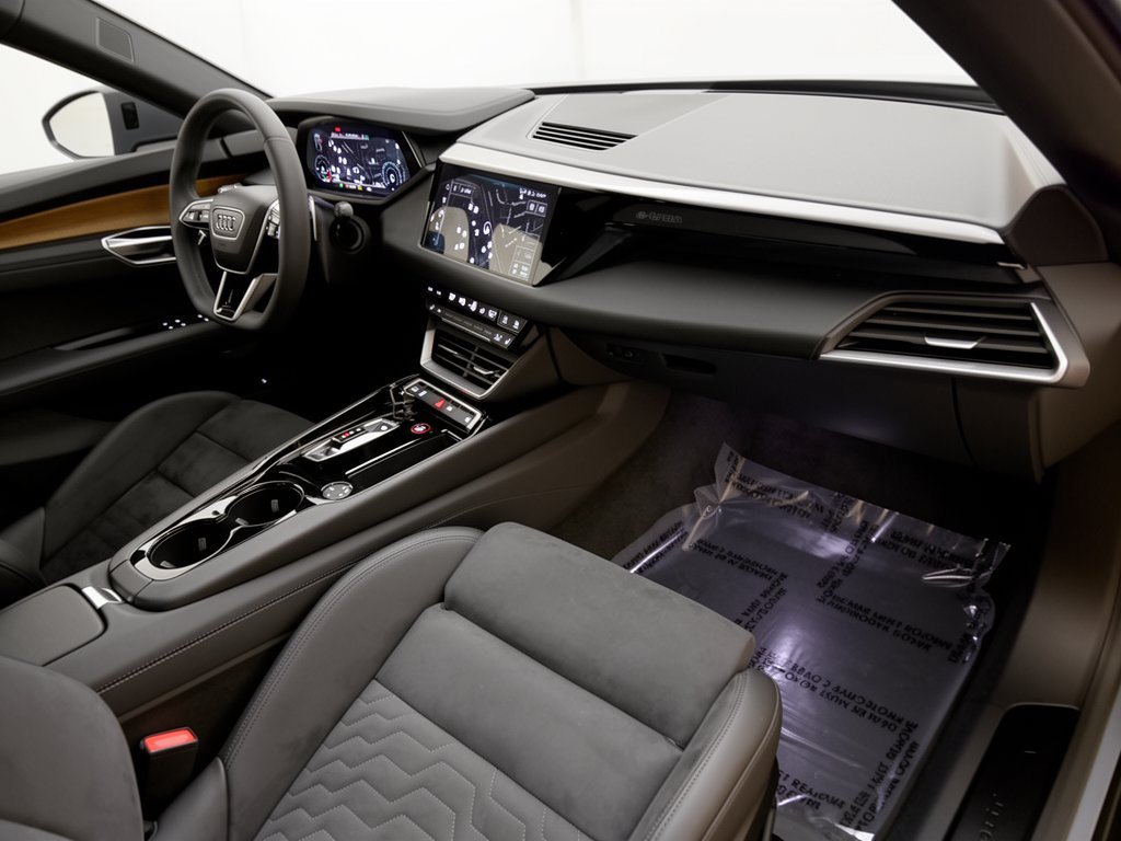 Certified 2023 Audi e-tron GT Premium Plus AWD/4WD image 31