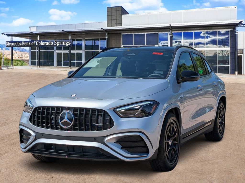 New 2026 Mercedes-Benz GLA 35 AMG 4MATIC image 3