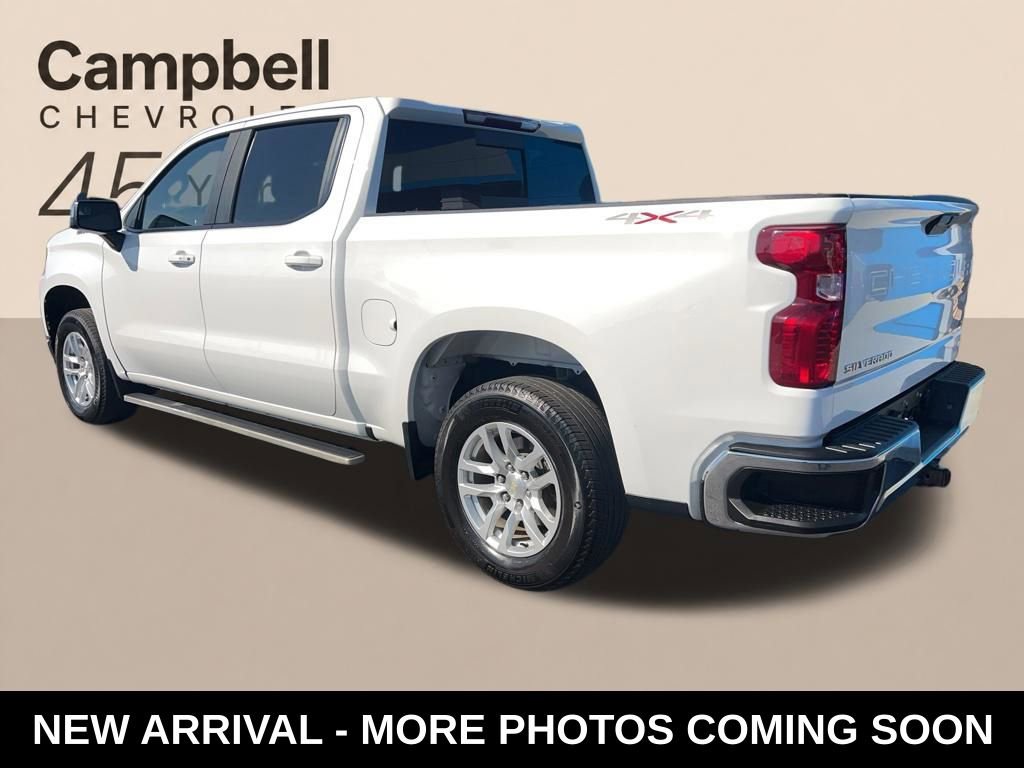 Used 2021 Chevrolet Silverado 1500 LT w/ Convenience Package II AWD/4WD image 3