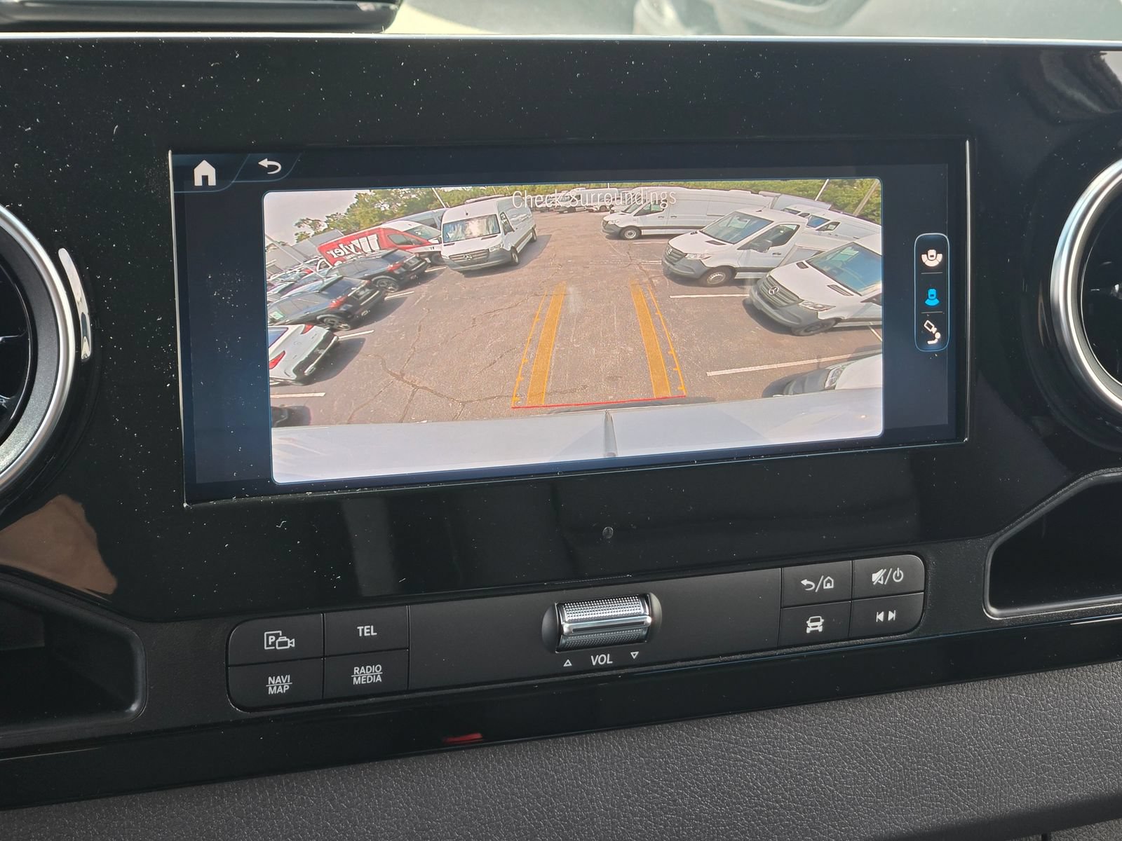 New 2025 Mercedes-Benz eSprinter 170 Cargo image 24