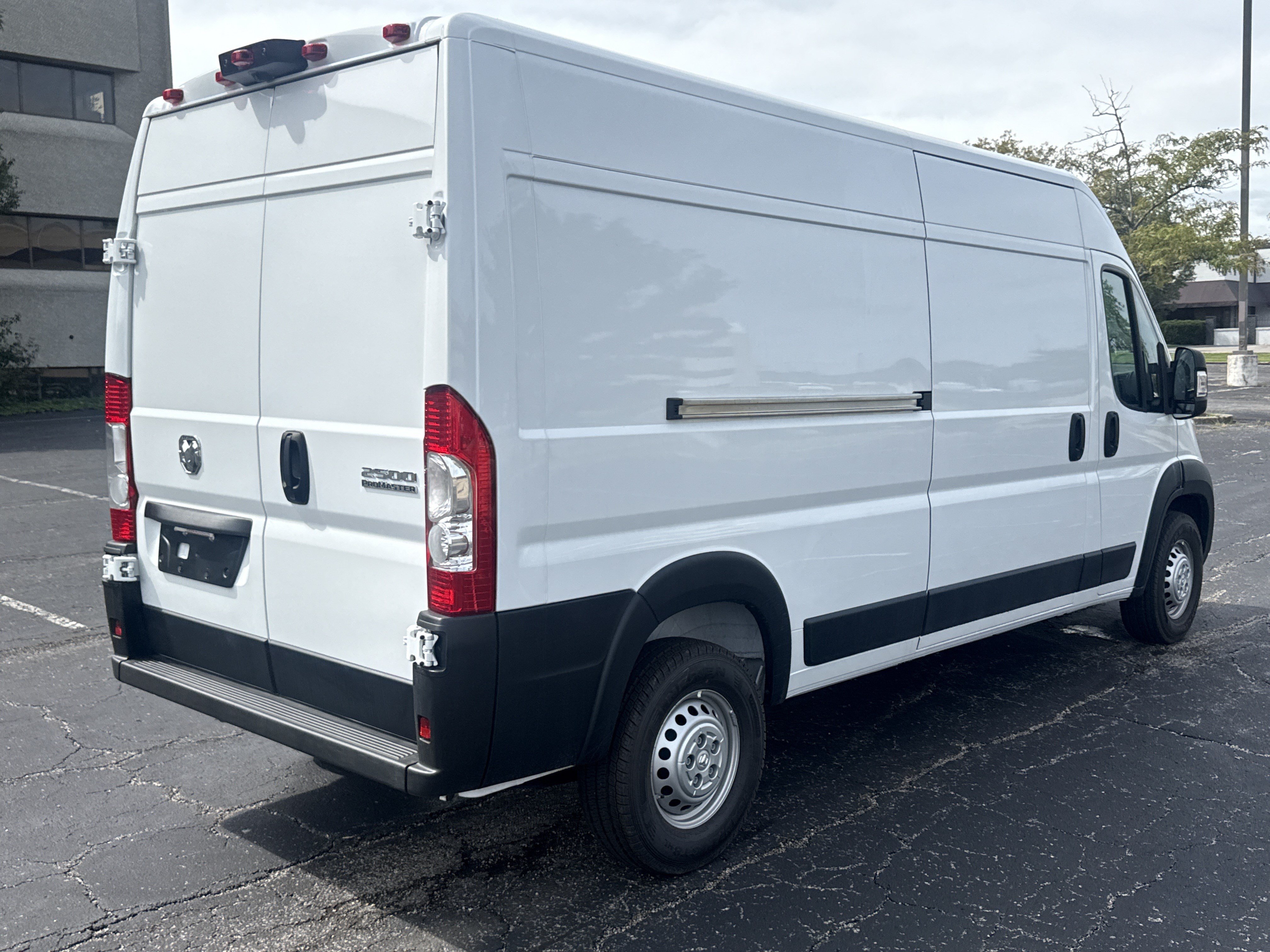 New 2026 RAM ProMaster 2500 w/ Convenience Group FWD image 10