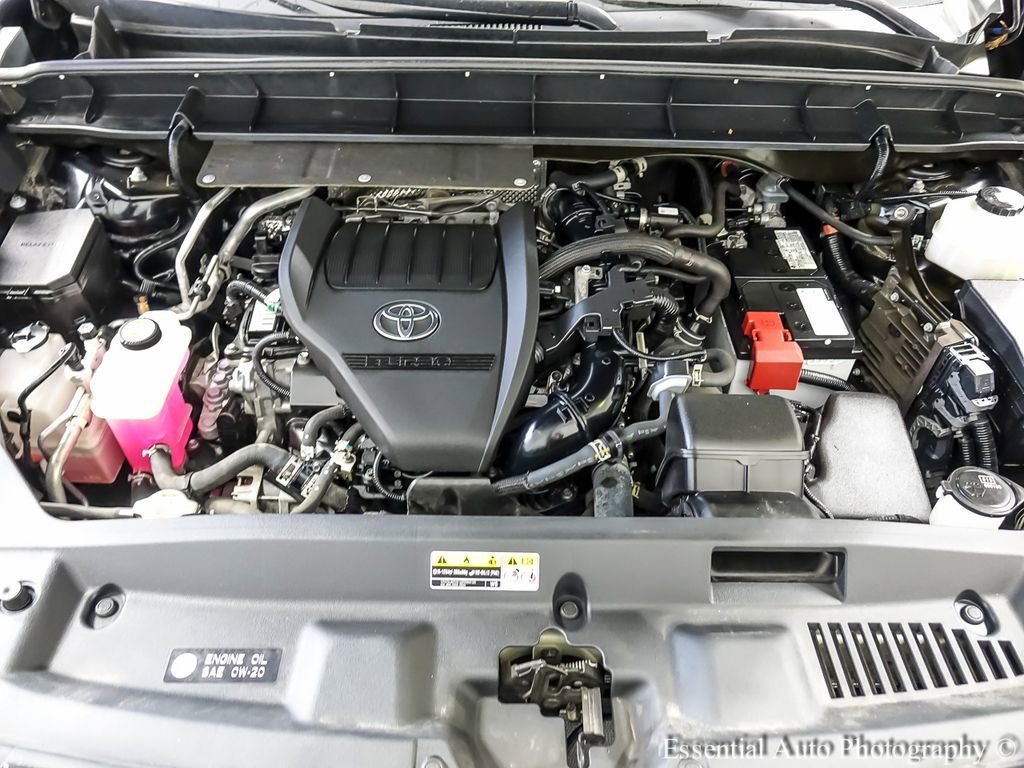 Used 2023 Toyota Highlander XLE AWD/4WD image 26