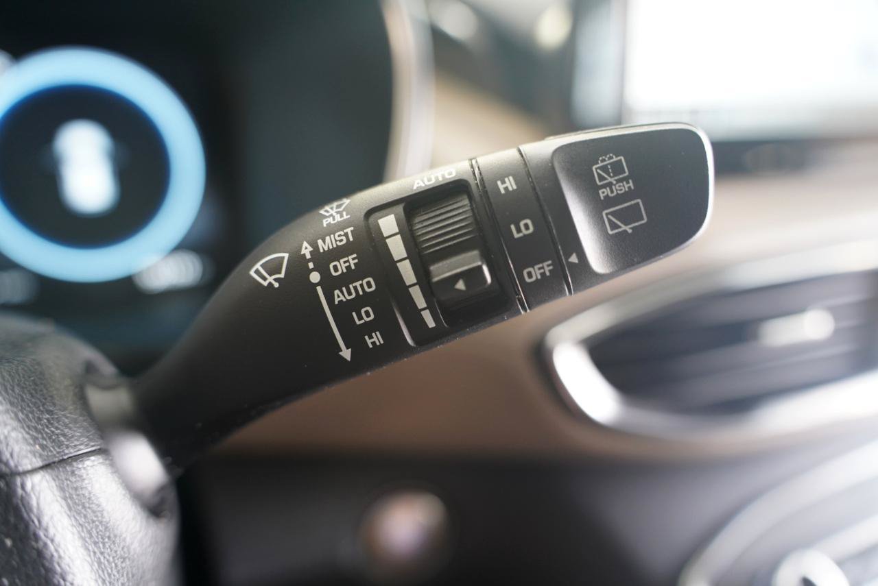 Used 2023 Hyundai Santa Fe Limited FWD image 15